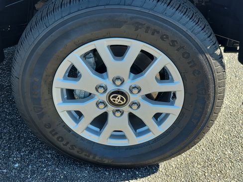 Used 2025 Toyota Tacoma SR5 image 8