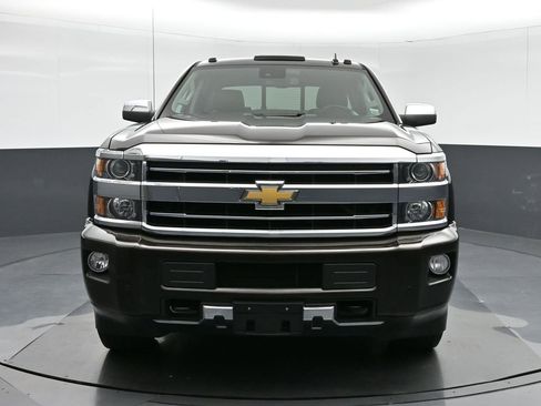 Used 2019 Chevrolet Silverado 2500 High Country image 2