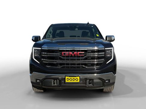 Used 2025 GMC Sierra 1500 SLT AWD/4WD image 8