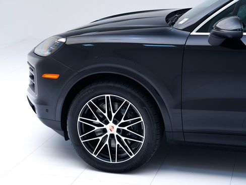 Certified 2026 Porsche Cayenne AWD/4WD image 11