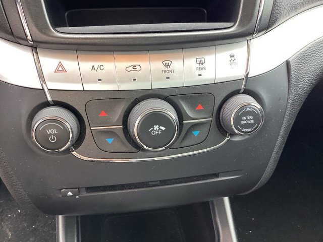 Used 2018 Dodge Journey SE w/ Connectivity Group FWD image 30