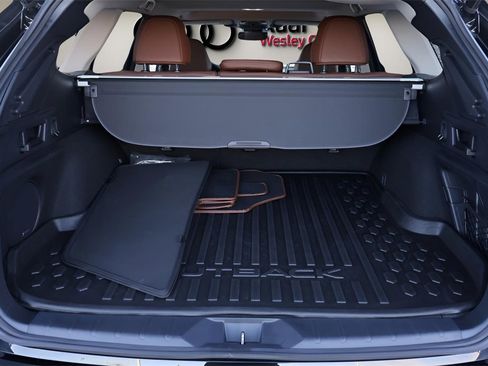 Used 2024 Subaru Outback Touring XT w/ Tech Package 3 image 17