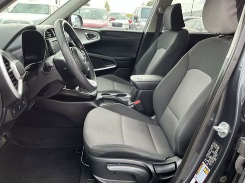 Used 2020 Kia Soul LX FWD image 14