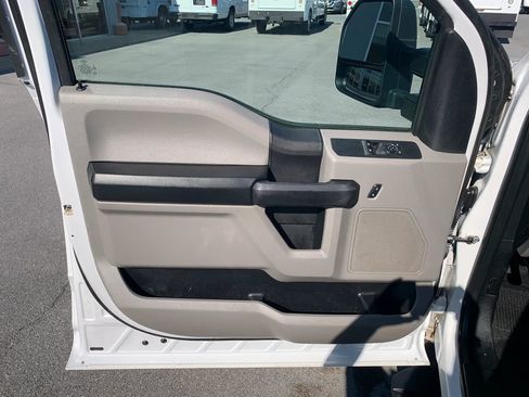 Used 2017 Ford F250 XL w/ Power Equipment Group RWD image 9
