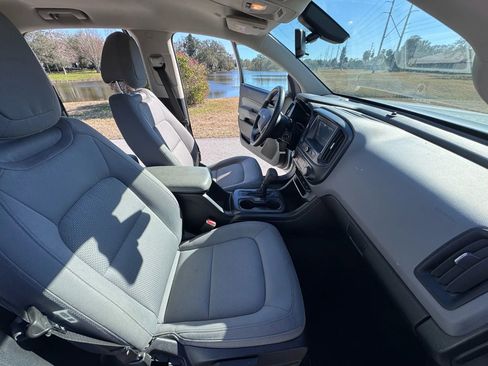 Used 2017 Chevrolet Colorado W/T w/ WT Convenience Package image 10