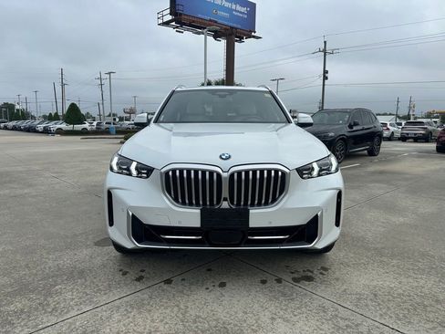 Certified 2025 BMW X5 xDrive40i w/ Executive Package AWD/4WD image 2