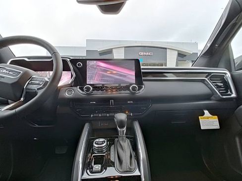 New 2026 GMC Canyon Elevation w/ Convenience Package image 26