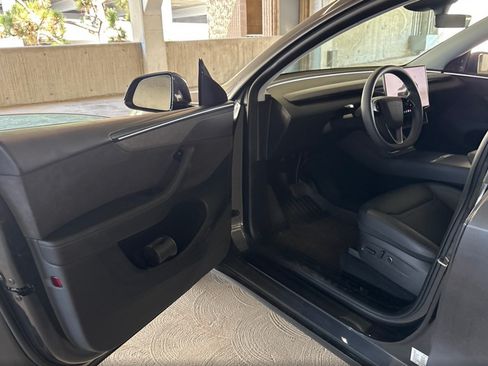 Used 2026 Tesla Model Y Long Range AWD/4WD image 5