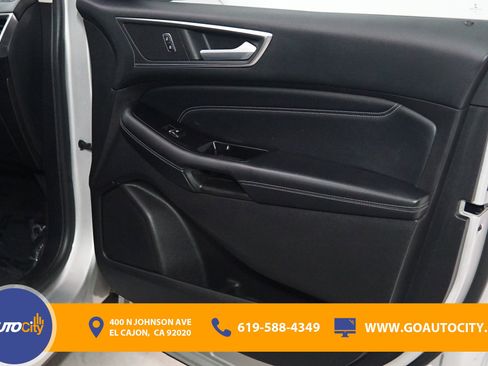 Used 2017 Ford Edge Titanium image 18