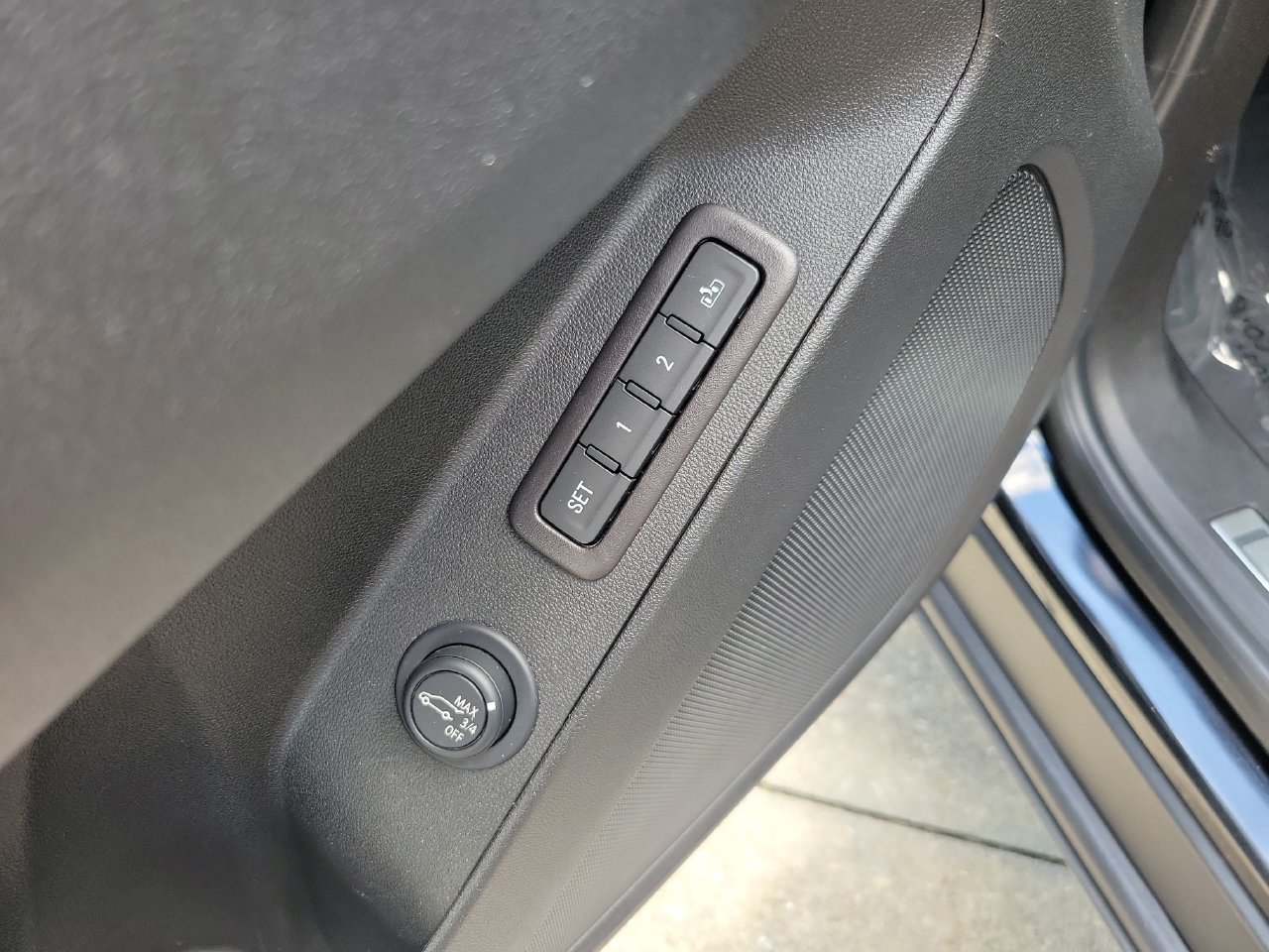 Certified 2021 Chevrolet Equinox Premier w/ Redline Edition FWD image 15