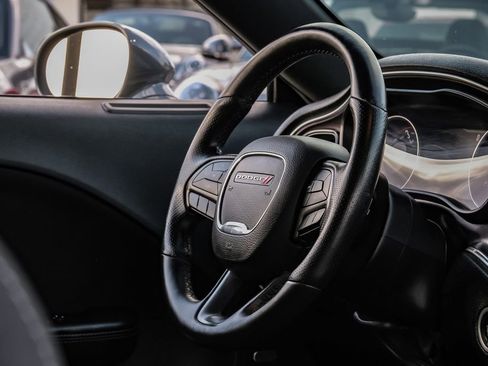 Used 2018 Dodge Challenger R/T image 12