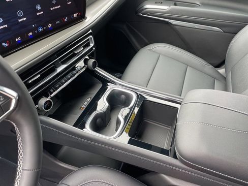 New 2026 Chevrolet Traverse LT w/ Midnight/Sport Edition image 21