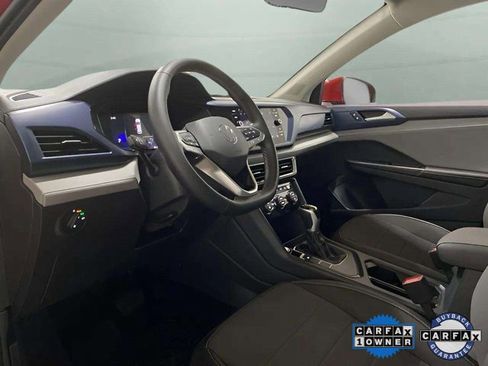 Used 2024 Volkswagen Taos SE image 66