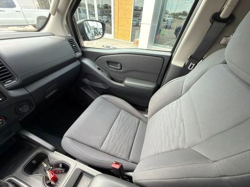 Used 2022 Nissan Frontier S w/ Technology Package AWD/4WD image 20