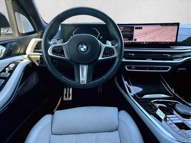 Used 2024 BMW X7 xDrive40i w/ M Sport Package AWD/4WD image 7