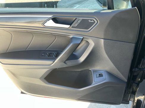 Used 2021 Volkswagen Tiguan SEL Premium R-Line image 11