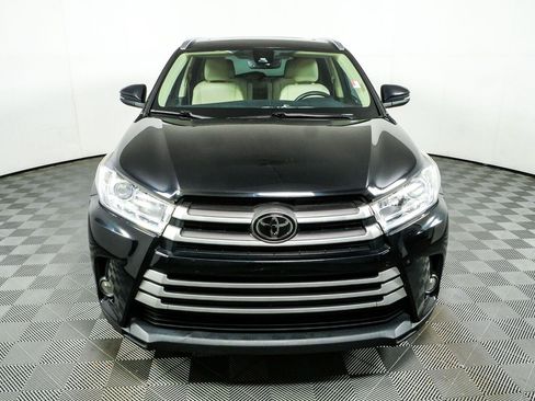 Used 2018 Toyota Highlander XLE FWD image 26