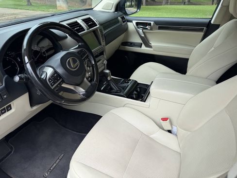 Used 2021 Lexus GX 460 Premium w/ Premium Package AWD/4WD image 10