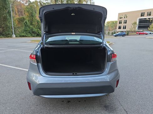 Used 2022 Toyota Corolla LE image 12