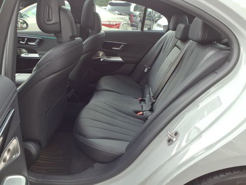 Used 2026 Mercedes-Benz E 350 4MATIC Sedan image 19