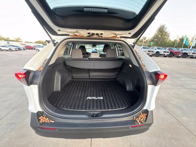 Used 2024 Toyota RAV4 XLE AWD/4WD image 23