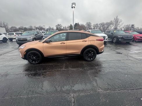 Certified 2024 Buick Envista Sport Touring w/ Convenience I Package image 2