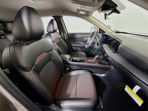 Certified 2025 Nissan Kicks SR image 23