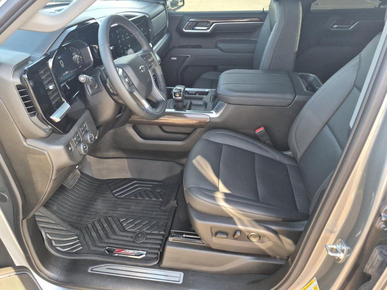 Certified 2026 Chevrolet Silverado 1500 RST AWD/4WD image 13