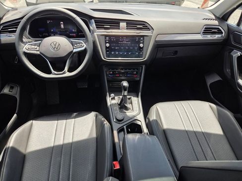Used 2022 Volkswagen Tiguan SE AWD/4WD image 8