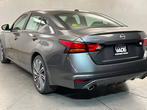 New 2026 Nissan Altima 2.5 SV FWD image 3