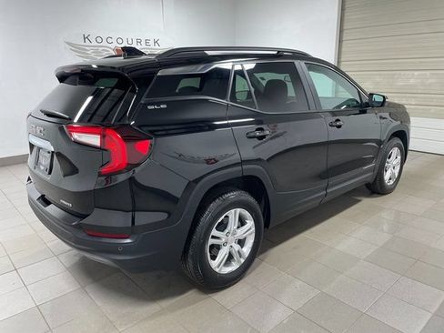Used 2024 GMC Terrain SLE w/ Driver Convenience Package AWD/4WD image 6