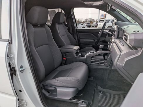 Certified 2025 Toyota Tacoma SR AWD/4WD image 21
