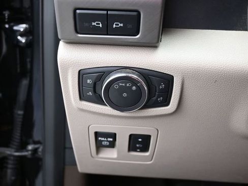 Used 2019 Ford F150 Limited w/ Trailer Tow Package image 38