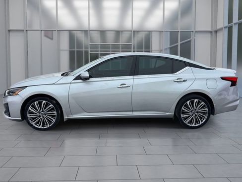 Used 2023 Nissan Altima 2.5 SL AWD/4WD image 5