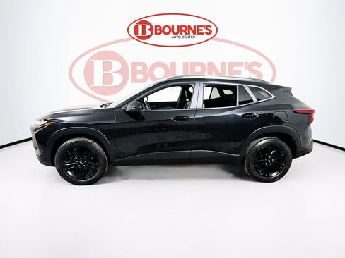 Used 2024 Chevrolet Trax ACTIV w/ Driver Confidence Package FWD image 6