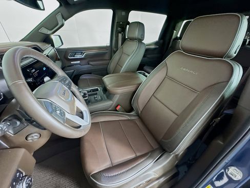 Certified 2025 GMC Sierra 1500 Denali image 11