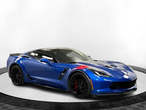 Used 2019 Chevrolet Corvette Grand Sport w/ Carbon Flash Badge Package image 8