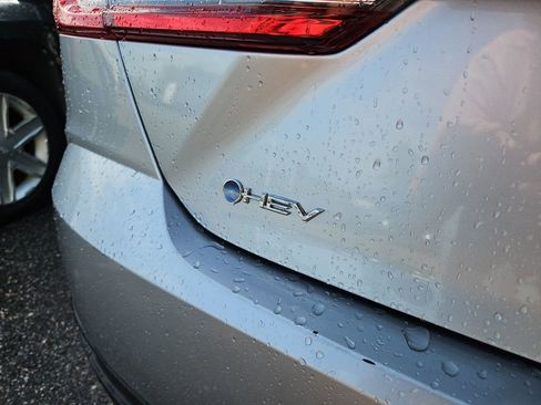 Used 2025 Toyota Camry LE image 29