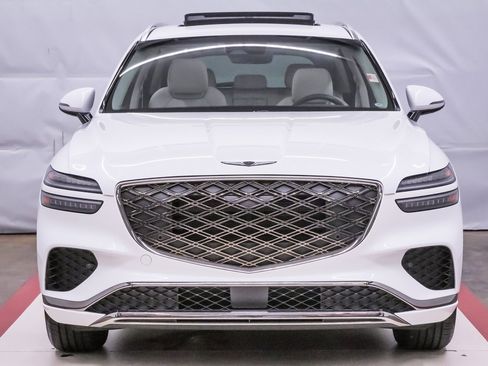 Certified 2026 Genesis GV70 2.5T Select image 4