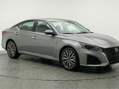 Used 2025 Nissan Altima 2.5 SV