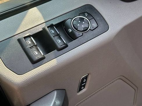 Used 2017 Ford F150 XLT w/ Equipment Group 302A Luxury AWD/4WD image 11