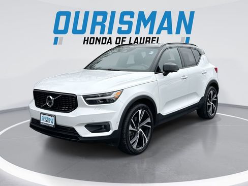 Used 2021 Volvo XC40 T5 R-Design w/ Advanced Package image 1