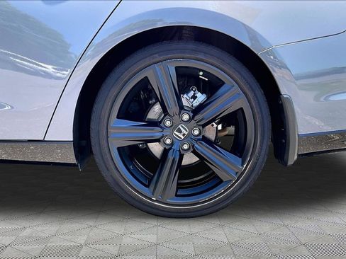 Used 2025 Honda Accord Sport image 24