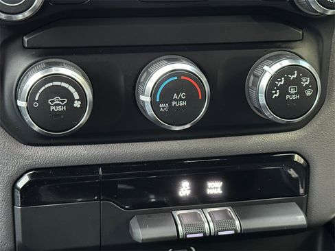 Used 2022 RAM 1500 Big Horn image 27