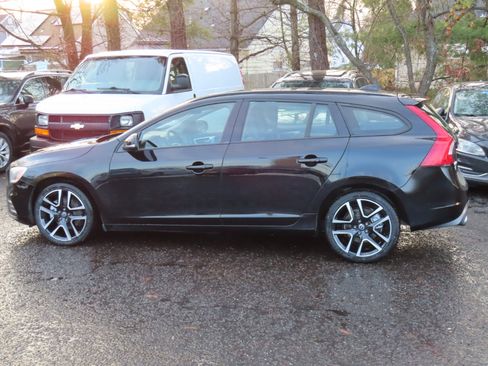 Used 2018 Volvo V60 T5 Dynamic image 3