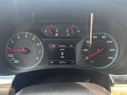 Used 2023 Chevrolet Traverse LS AWD/4WD image 13