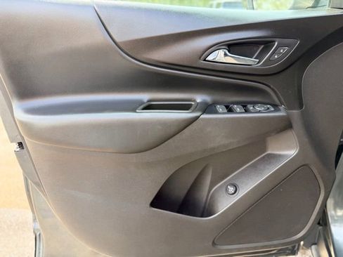 Used 2019 Chevrolet Equinox LT w/ Driver Convenience Package FWD image 19