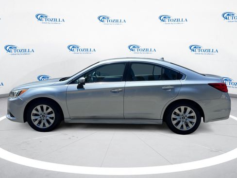 Used 2016 Subaru Legacy 2.5i Premium AWD/4WD image 2