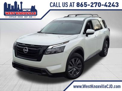 Used 2024 Nissan Pathfinder SV w/ Black Appearance Package