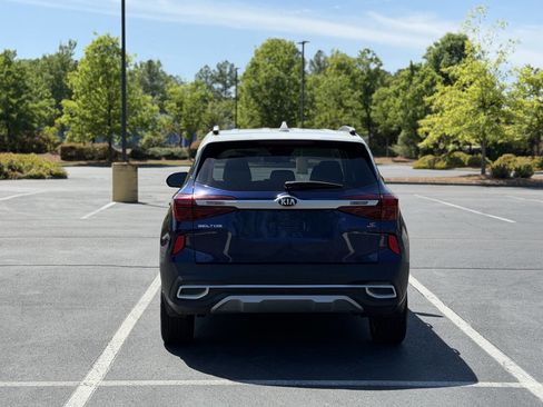 Used 2021 Kia Seltos S FWD image 6